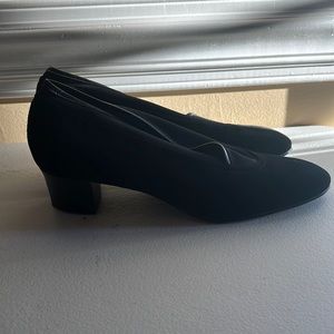 THIERRY RABOTIN- Suede Heel w/ Microfiber Collar - Size 40.5